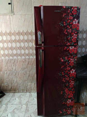 ثلاجة للبيع