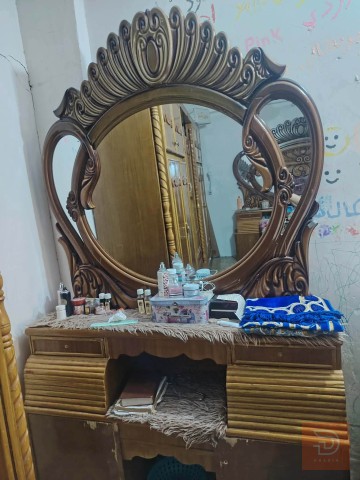 غرفة نوم نظيفة مع قطع الكنتور نظيفه للبيع في كربلاء المقدسة