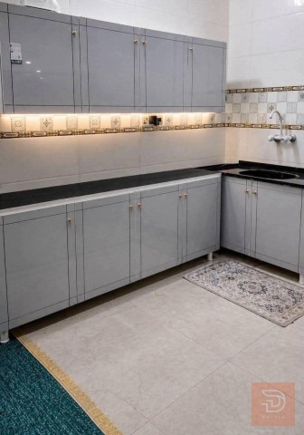 تسكام خشب تركي مع ملحق جديد للبيع في بغداد