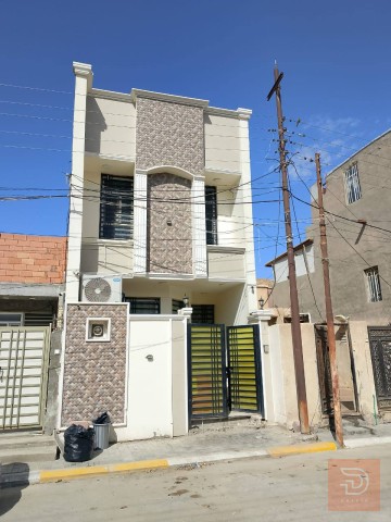 بيت طابقين بناء جديد ١٠٠ متر للبيع في كربلاء المقدسة