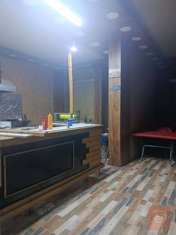 مطعم وكافتريه كامل مع مستلزمات تجهيز للايجار في كربلاء المقدسة