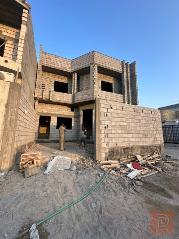 بيت هيكل طابقين في البصرة 200 متر للبيع