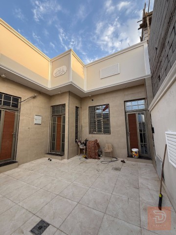 دار سكن بناء حديث مساحة 210 للبيع في البصرة