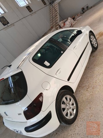 بيجو 307 نظيفة 2005 للبيع في بغداد