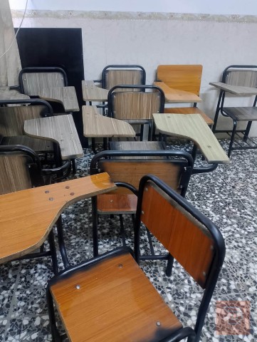 ستولات عدد 10 بدون ضرر مستعمل للبيع في بغداد