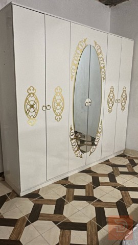 غرف نوم ٥ قطع للبيع في أربيل