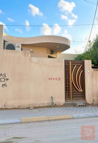 بيت في كربلاء حي المعلمين 100 متر للبيع