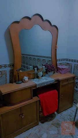 غرفة نوم للبيع في النجف الأشرف