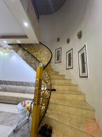 بيت طابقين مرمر البصرة للبيع