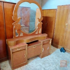 ميز مرايه نضيف مستعمل للبيع في كربلاء المقدسة