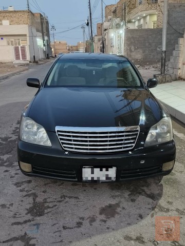 سيارة شاهينة ٢٠٠٧ سوداء للبيع في ميسان