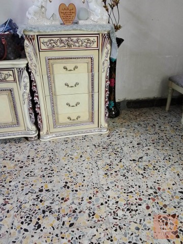 غرفة نوم ماليزي مستعمل للبيع في بغداد