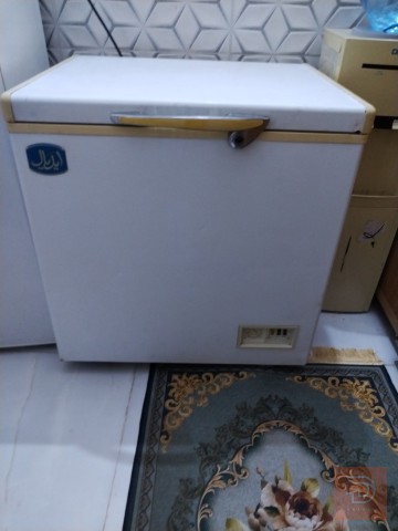 مجمده ٨ قدم نضيفه مستعمل للبيع في بغداد