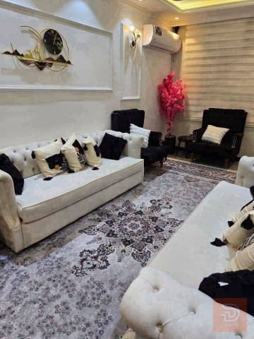 دار 100 في حي الجهاد للبيع في بغداد