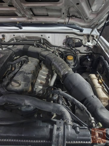 نيسان بترول كابريتر 2003 للبيع في النجف الأشرف