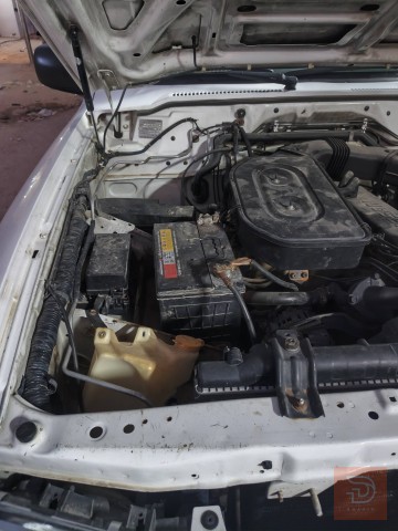 نيسان بترول كابريتر 2003 للبيع في النجف الأشرف