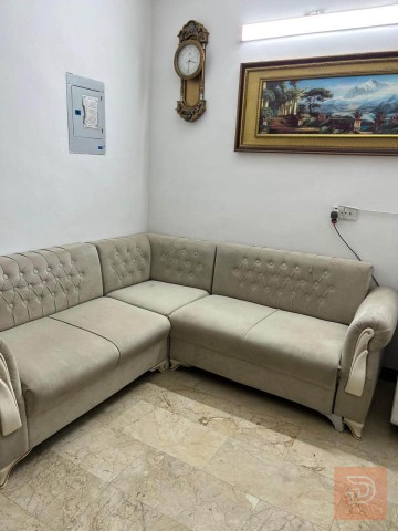 ديوان عراقي 7 مقاعد للبيع في بغداد