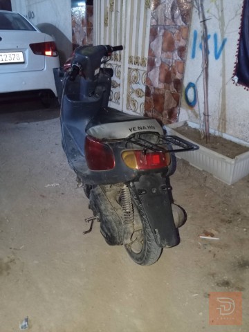 دراجة نارية نظيفة جداً سوداء للبيع في كربلاء المقدسة