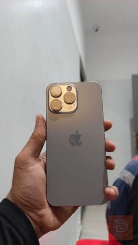 ابل ايفون 15 pro max مستعمل للبيع في بغداد