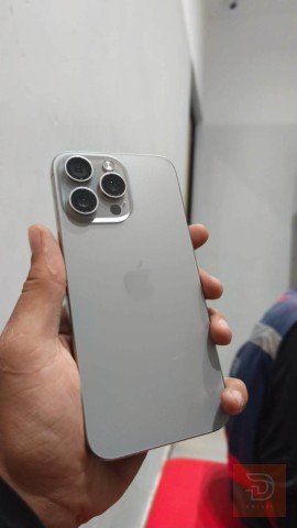 ابل ايفون 15 pro max مستعمل للبيع في بغداد