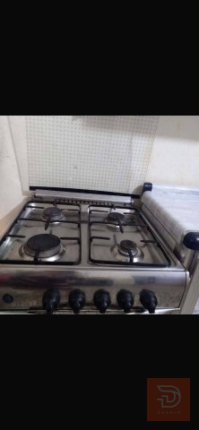 طباخ نظيف جداً مستعمل للبيع في بغداد