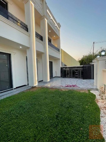 بيت في مجمع المهندسين مساحة 200 متر للبيع في أربيل
