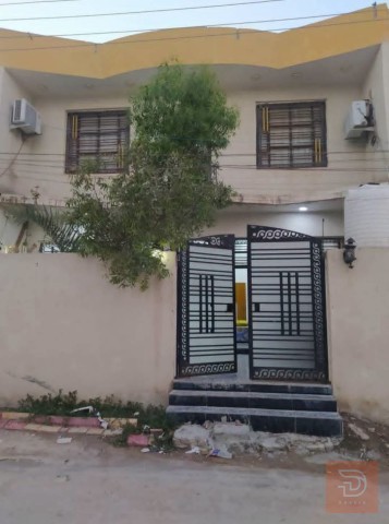 دار سكن طابقين بمساحة 220م للبيع في البصرة