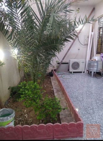 دار سكن طابقين بمساحة 220م للبيع في البصرة