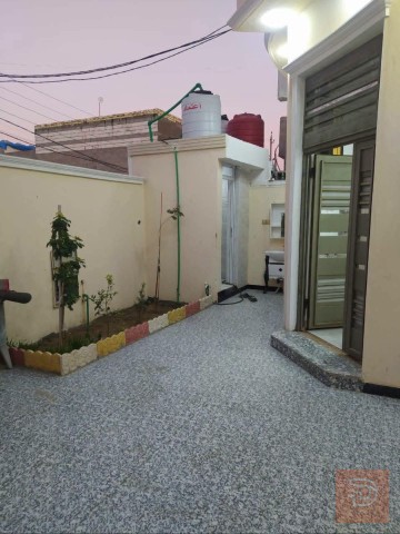 دار سكن بمساحة 200 متر للبيع في البصرة