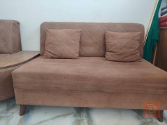 طقم تخم مكسورة إحدى أرجله مستعمل للبيع في بغداد