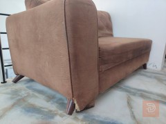 طقم تخم مكسورة إحدى أرجله مستعمل للبيع في بغداد