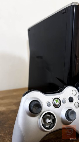 مايكروسوفت اكس بوكس 360 نظيف جداً مستعمل للبيع في كربلاء المقدسة