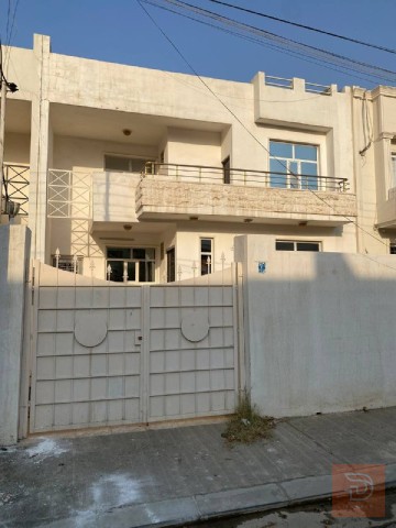 بيت 200 متر في مجمع مهندسين للبيع في أربيل
