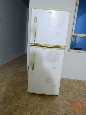 ثلاجة نظيفة مستعمل للبيع في بغداد
