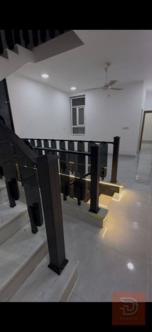 بيت 100 متر في حي الميلاد للبيع في بغداد