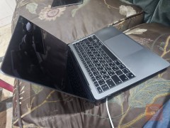 Apple MacBook Air M1 2020 للبيع في بغداد