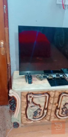 غرفة نوم نظيفة استعمال قليل مستعمل للبيع في ذي قار