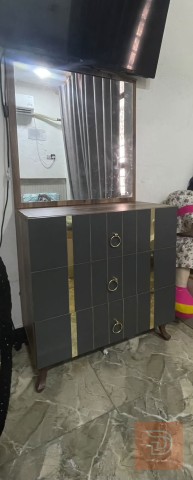 ميز مرايا للبيع في بغداد