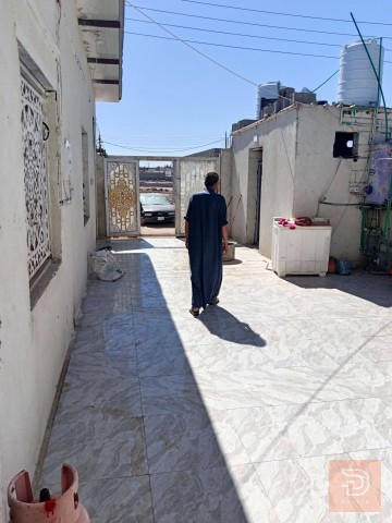 بيت وقف سني مسجل بمساحة 200 متر للبيع في البصرة