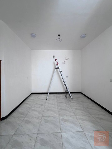 دار سكن بناء حديث 100م للبيع في البصرة