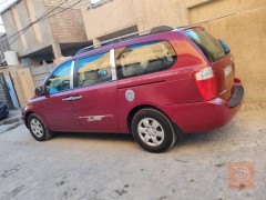 كيا سيدونا 7 راكب عائلية ونظيفة مستعمل للبيع في بغداد