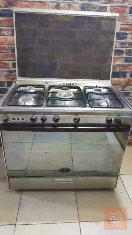 طباخ كريازي نظيف مستعمل للبيع في واسط
