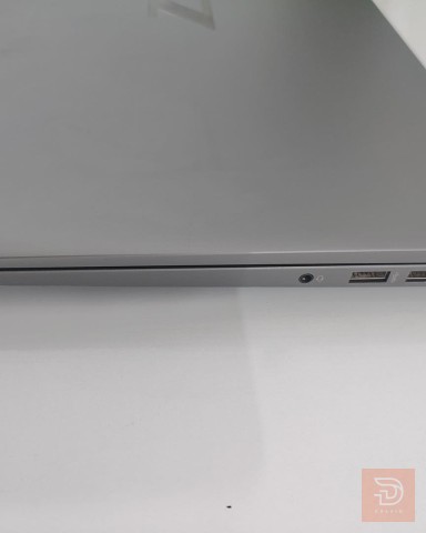 لابتوب Intel Core i7 جيل 10 بمواصفات هندسية مستعمل للبيع في بغداد