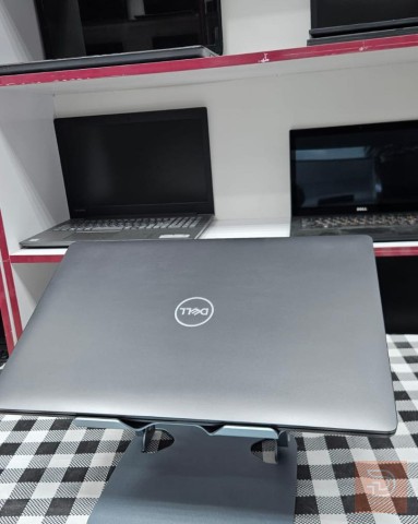 لابتوب Dell Latitude 5500 مستعمل للبيع في بغداد