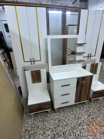 غرفة نوم تركي موديل حديث 5 قطع مستعمل للبيع في بغداد
