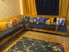 ديوان نظيف جدا استعمال قليل مستعمل للبيع في بغداد