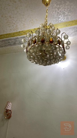 ثريات عدد 2 نظيفة جداً مستعمل للبيع في بغداد