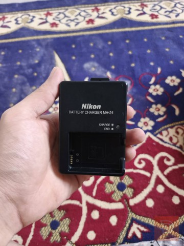 كاميرا نيكون 5200 مع ملحقات كاملة مستعمل للبيع في المثنى