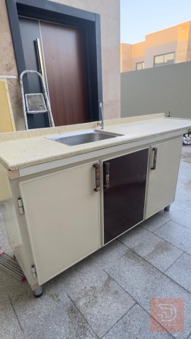 كاونتر مطبخ 3 قطع نظيف جدا مستعمل للبيع في بغداد
