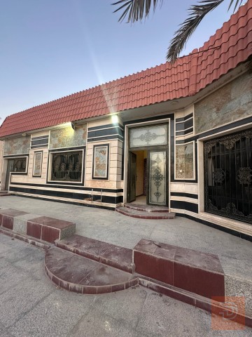 بيت بناء طابوك في البصرة 1100 متر للبيع